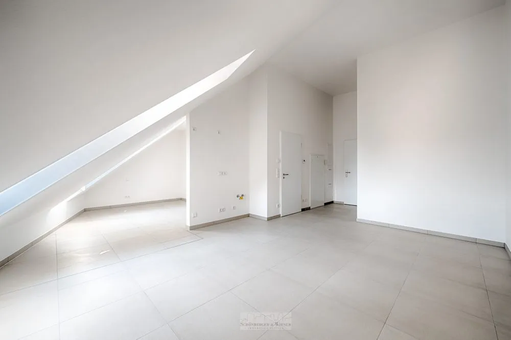 Immobilienangebot - Regensburg - Alle - Hochwertige 1 ZKB-Whg. mit abgetrenntem Schlafzimmer mitten im Zentrum! (3.4)