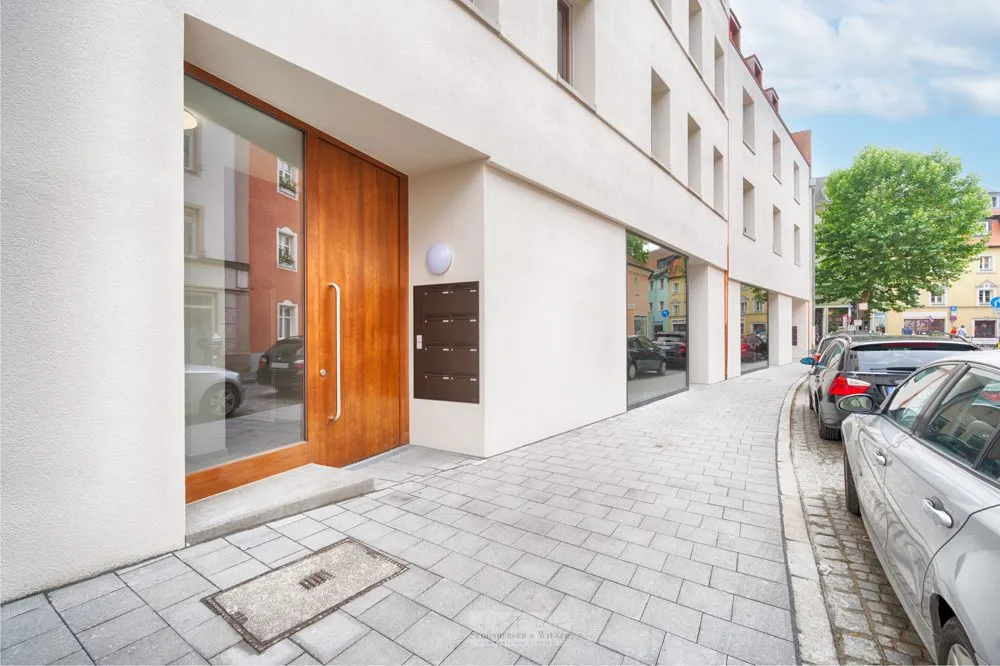 Immobilienangebot - Regensburg - Alle - Moderne Gewerbefläche mit großen Glasfronten in hervorragender Innenstadtlage