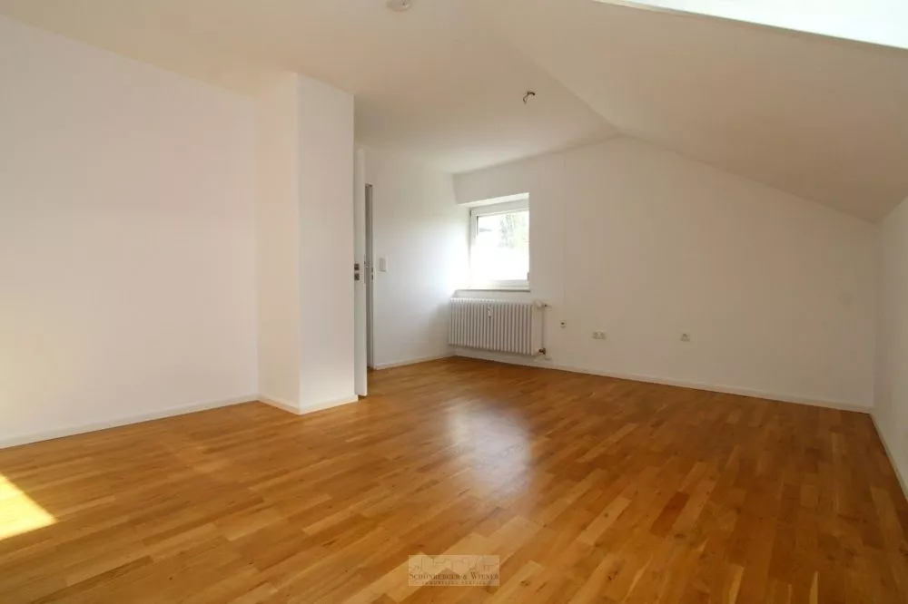 Immobilienangebot - Regensburg / Kreuzhof - Alle - Genug von Homeoffice? Kleines Büro in gepflegten Mehrparteienhaus