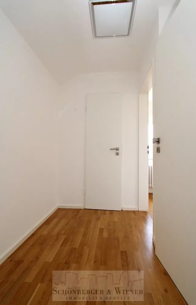 Immobilienangebot - Regensburg / Kreuzhof - Alle - Genug von Homeoffice? Kleines Büro in gepflegten Mehrparteienhaus