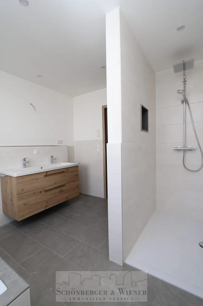 Immobilienangebot - Brunn - Alle - Exklusive 3 ZKB-Wohnung mit Balkon und herrlichem Ausblick in Frauenberg!