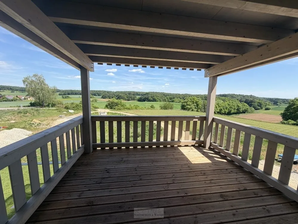 Immobilienangebot - Brunn - Alle - Exklusive 3 ZKB-Wohnung mit Balkon und herrlichem Ausblick in Frauenberg!