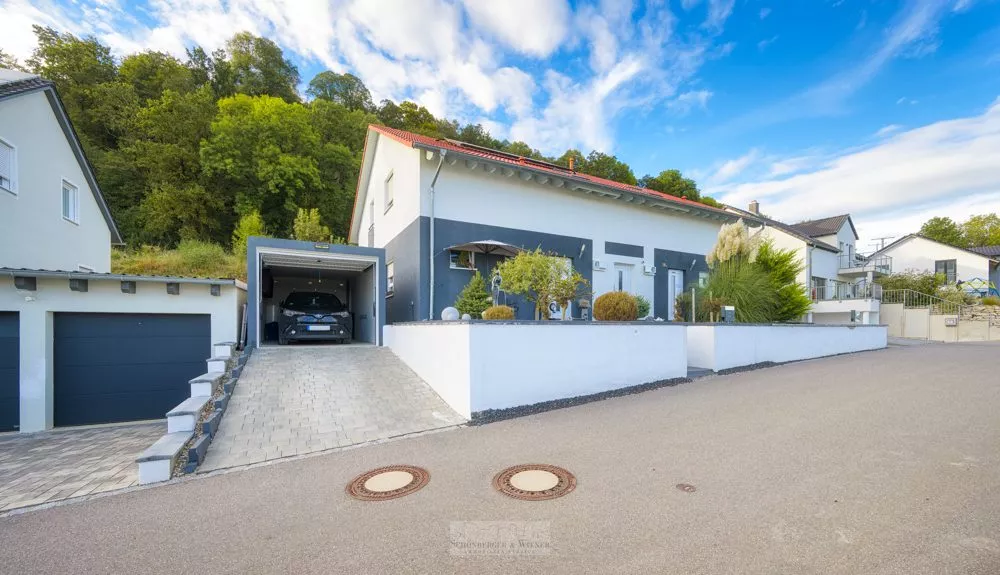 Immobilienangebot - Teublitz / Münchshofen - Alle - Neuwertige Doppelhaushälfte in Teublitz/ Münchshofen – Ihr modernes Zuhause