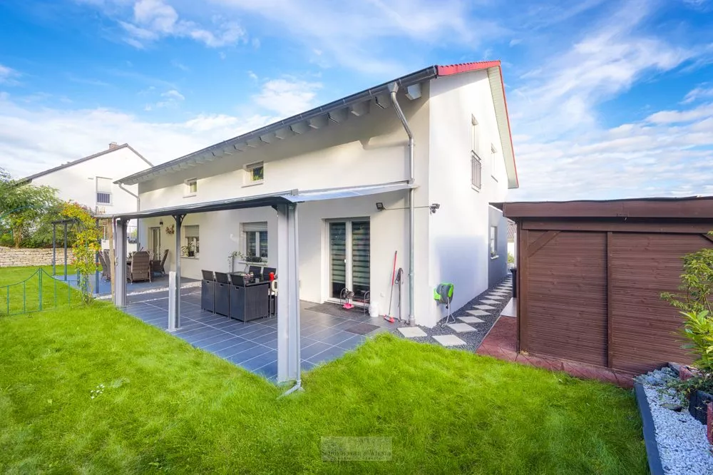 Immobilienangebot - Teublitz / Münchshofen - Alle - Neuwertige Doppelhaushälfte in Teublitz/ Münchshofen – Ihr modernes Zuhause