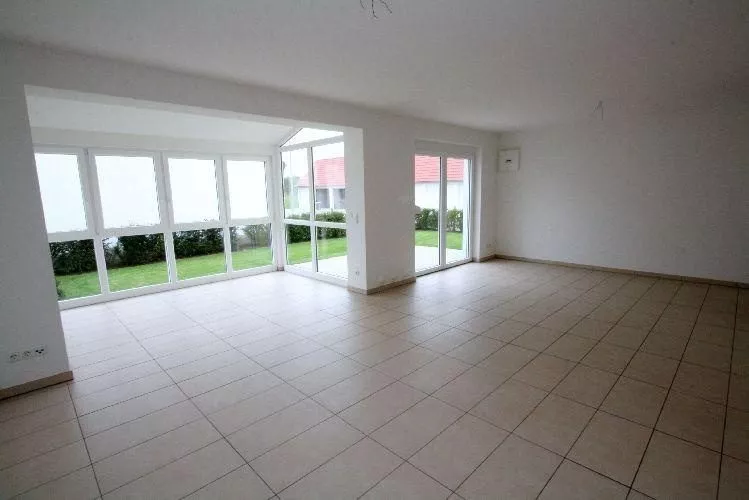Immobilienangebot - Tegernheim - Alle - Exklusive Doppelhaushälfte mit sonniger Südwestterrasse & Doppelgarage
