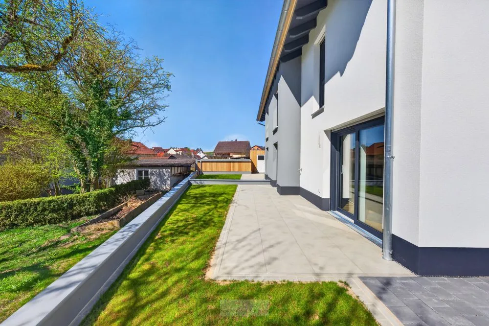 Immobilienangebot - Thalmassing - Alle - Hochwertige Neubau-Doppelhaushälfte KfW40 – Ihr neues Zuhause in Thalmassing!