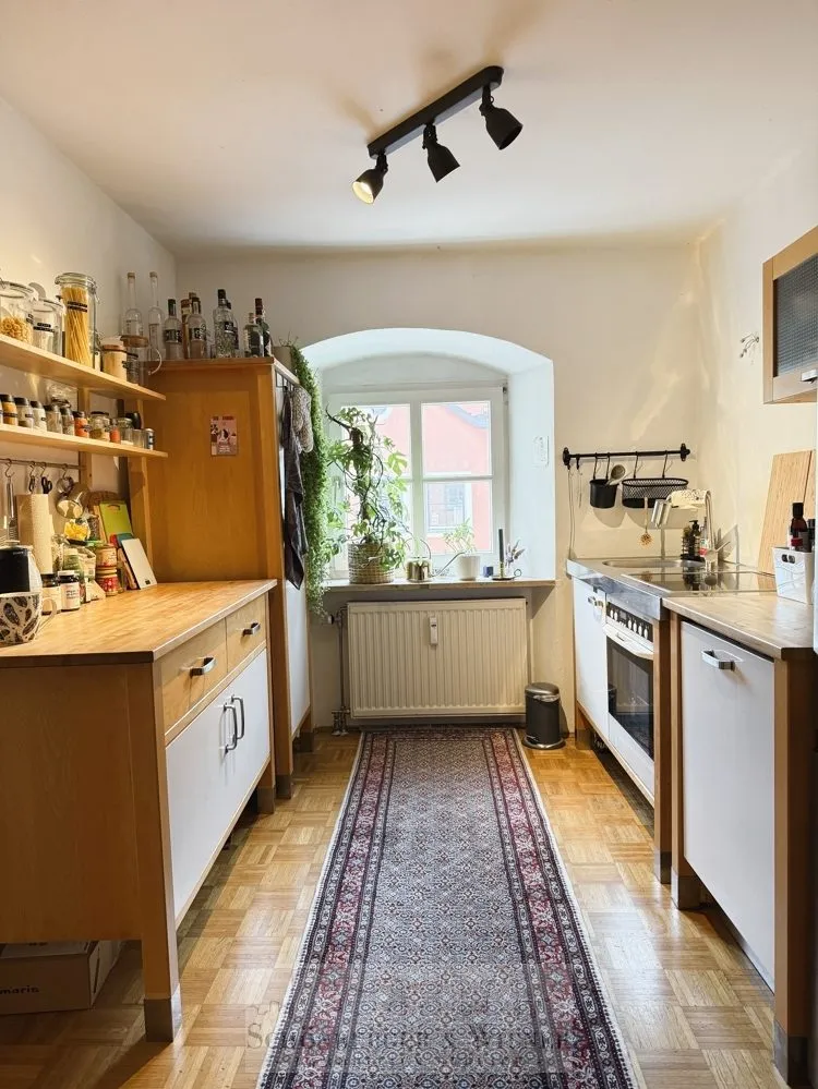 Immobilienangebot - Regensburg - Alle - Charmante 2-Zimmer-Altbauwohnung nahe Donau & Regensburger Altstadt