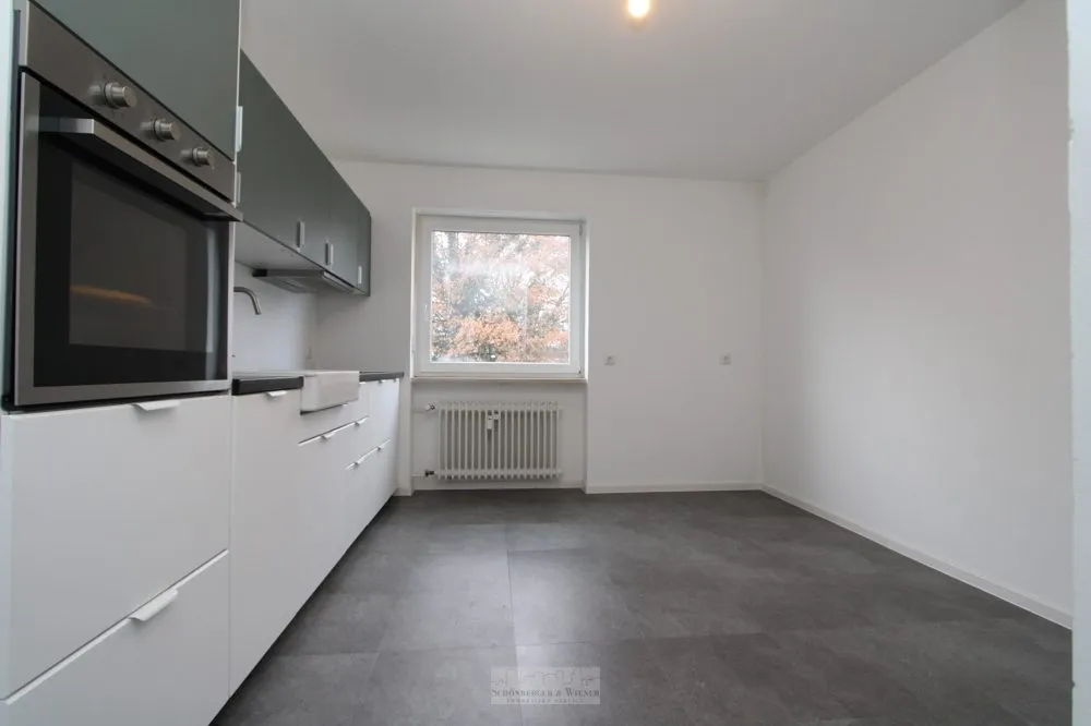 Immobilienangebot - Regensburg / Kreuzhof - Alle - Geräumige, gut aufgeteilte 3 ZKB-Wohnung
