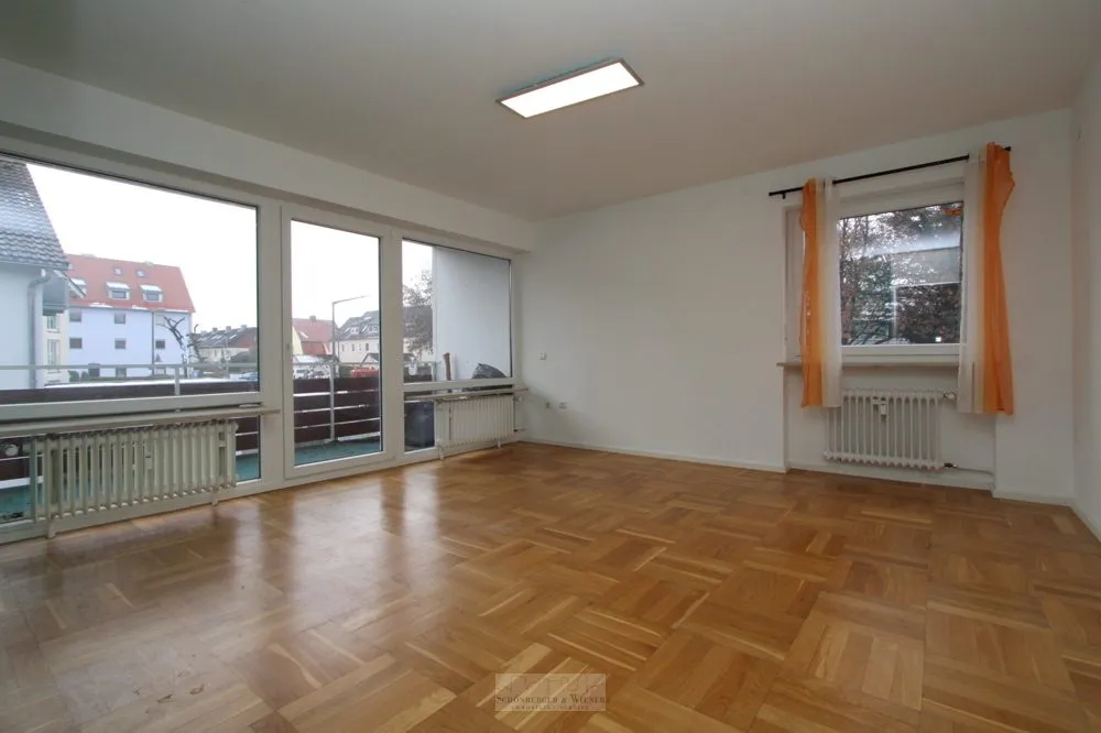 Immobilienangebot - Regensburg / Kreuzhof - Alle - Geräumige, gut aufgeteilte 3 ZKB-Wohnung