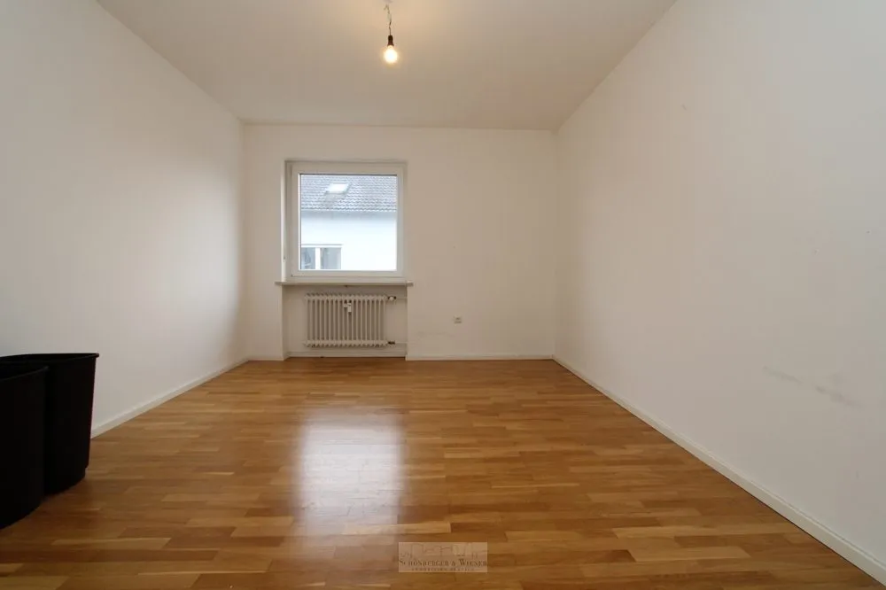 Immobilienangebot - Regensburg / Kreuzhof - Alle - Geräumige, gut aufgeteilte 3 ZKB-Wohnung