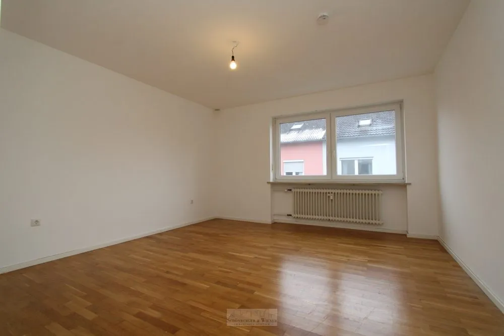 Immobilienangebot - Regensburg / Kreuzhof - Alle - Geräumige, gut aufgeteilte 3 ZKB-Wohnung