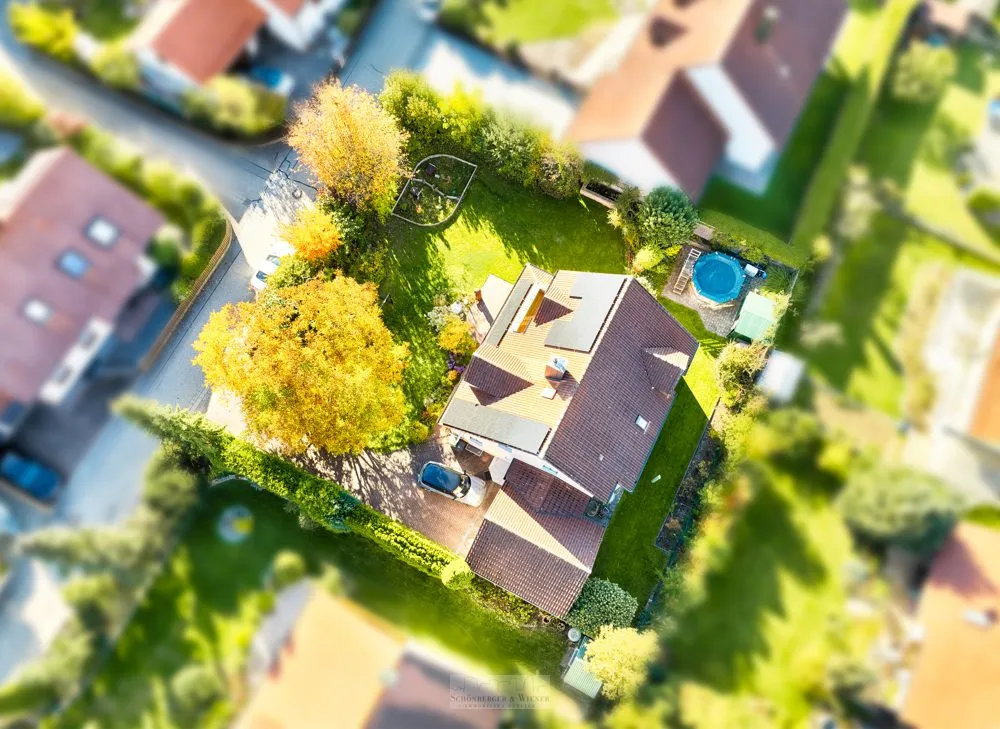 Immobilienangebot - Wenzenbach / Grünthal - Alle - Familienidylle im Grünen – Gepflegtes Einfamilienhaus mit großem Grundstück in ruhiger Lage