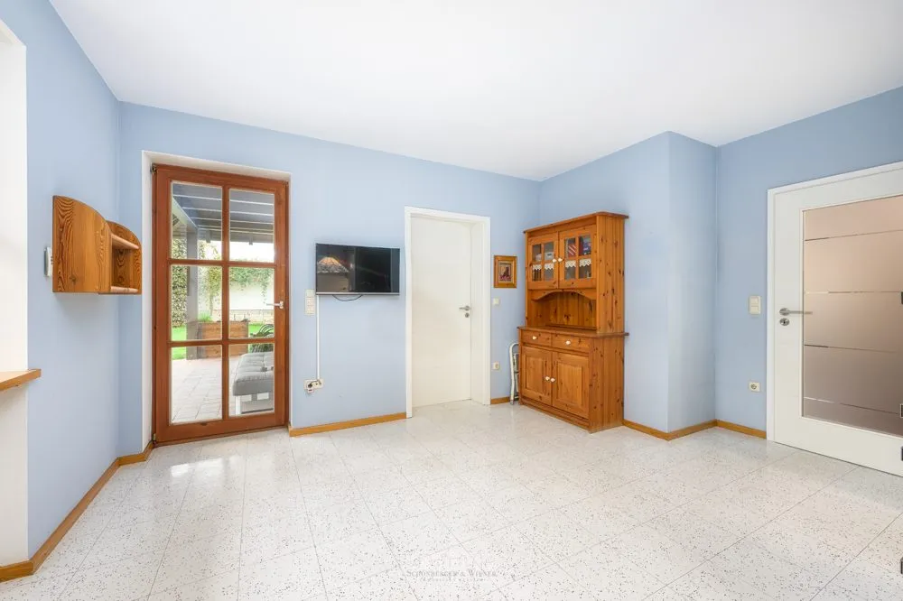 Immobilienangebot - Wenzenbach / Grünthal - Alle - Familienidylle im Grünen – Gepflegtes Einfamilienhaus mit großem Grundstück in ruhiger Lage