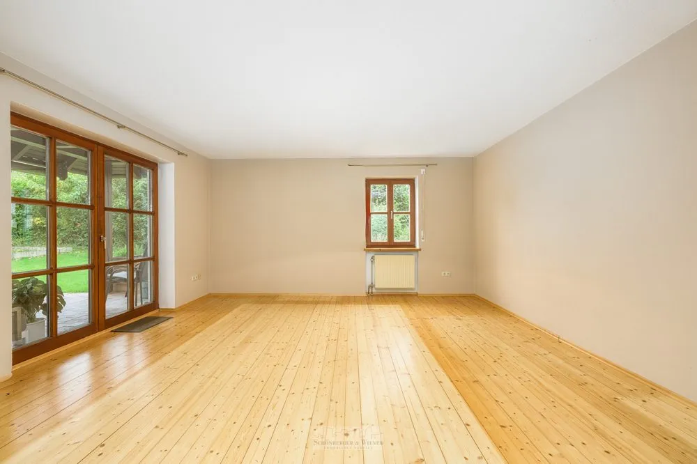 Immobilienangebot - Wenzenbach / Grünthal - Alle - Familienidylle im Grünen – Gepflegtes Einfamilienhaus mit großem Grundstück in ruhiger Lage