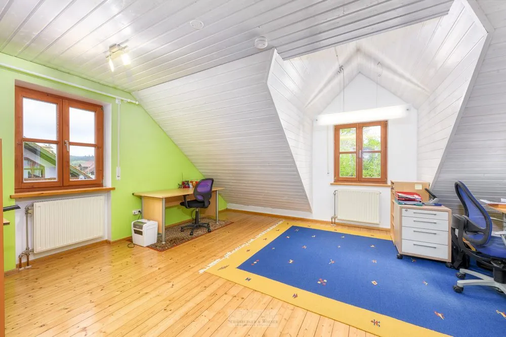 Immobilienangebot - Wenzenbach / Grünthal - Alle - Familienidylle im Grünen – Gepflegtes Einfamilienhaus mit großem Grundstück in ruhiger Lage
