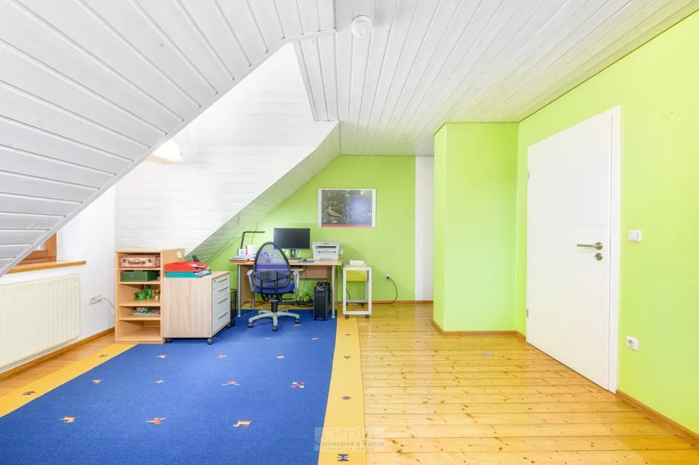 Immobilienangebot - Wenzenbach / Grünthal - Alle - Familienidylle im Grünen – Gepflegtes Einfamilienhaus mit großem Grundstück in ruhiger Lage
