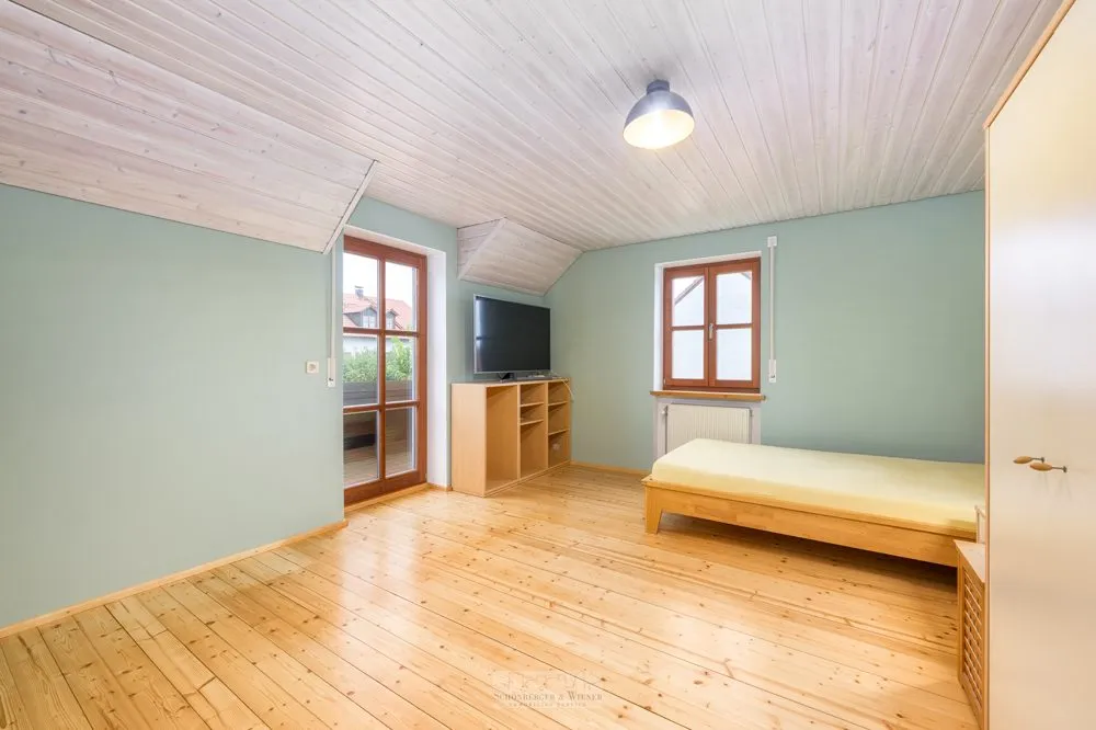 Immobilienangebot - Wenzenbach / Grünthal - Alle - Familienidylle im Grünen – Gepflegtes Einfamilienhaus mit großem Grundstück in ruhiger Lage