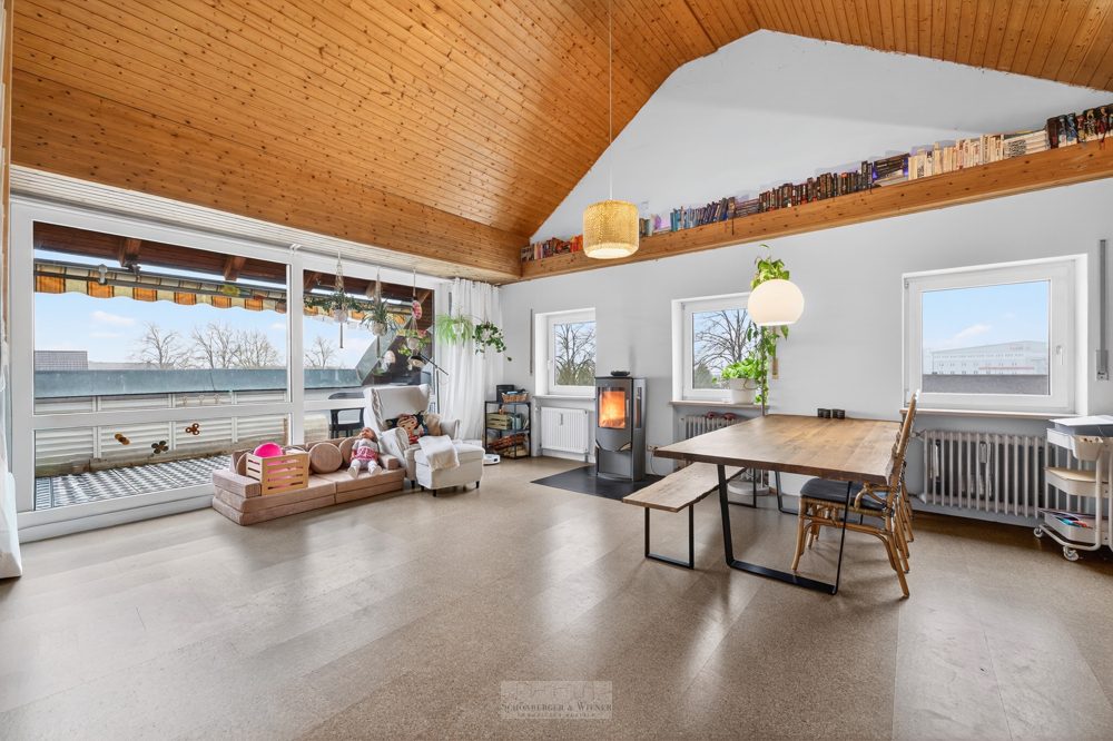 Immobilienangebot - Tegernheim - Alle - Wohnen mit Charakter – Lichtdurchflutete 3,5-Zimmer-Wohnung im obersten Geschoss