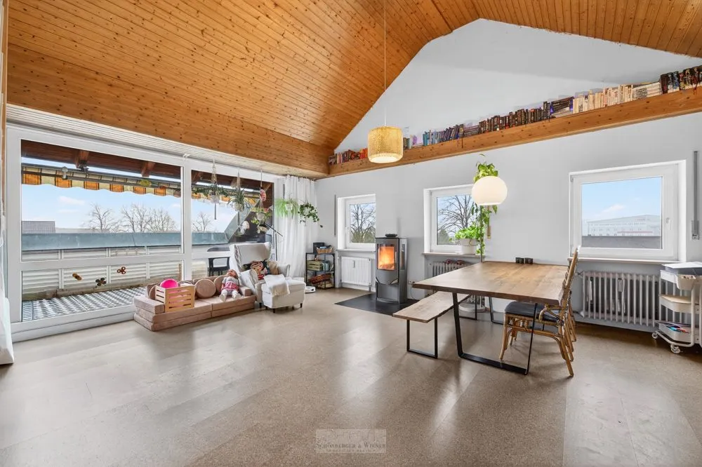 Immobilienangebot - Tegernheim - Alle - Wohnen mit Charakter – Lichtdurchflutete 3,5-Zimmer-Wohnung im obersten Geschoss