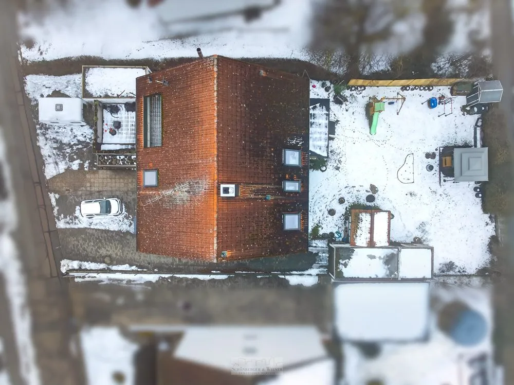 Immobilienangebot - Tegernheim - Alle - Wohnen mit Charakter – Lichtdurchflutete 3,5-Zimmer-Wohnung im obersten Geschoss