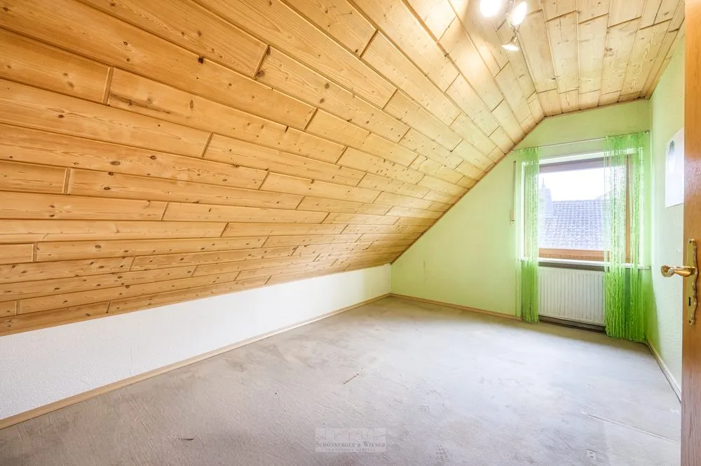 Immobilienangebot - Zeitlarn / Laub - Alle - Gepflegtes Einfamilienhaus mit gepflegter Ausstattung in ruhiger Lage in Laub