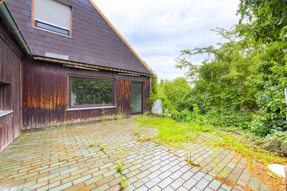 Immobilienangebot - Zeitlarn / Laub - Alle - Gepflegtes Einfamilienhaus mit gepflegter Ausstattung in ruhiger Lage in Laub