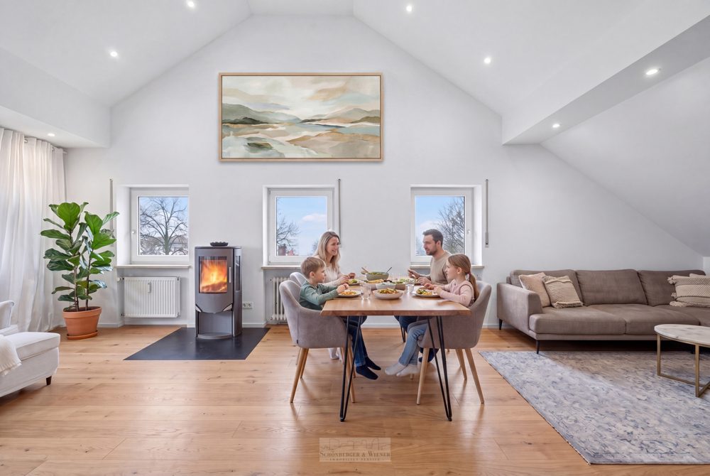 Immobilienangebot - Tegernheim - Alle - Wohnen mit Charakter – Lichtdurchflutete 3,5-Zimmer-Wohnung im obersten Geschoss