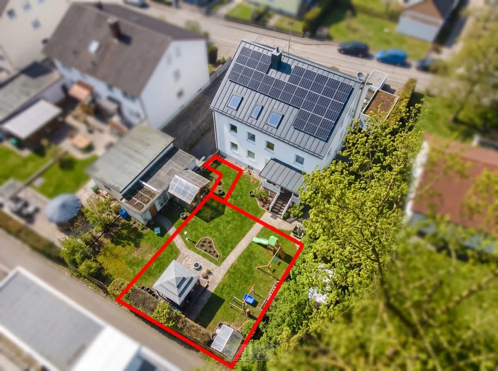 Immobilienangebot - Tegernheim - Alle - Wohnen mit Charakter – Lichtdurchflutete 3,5-Zimmer-Wohnung im obersten Geschoss