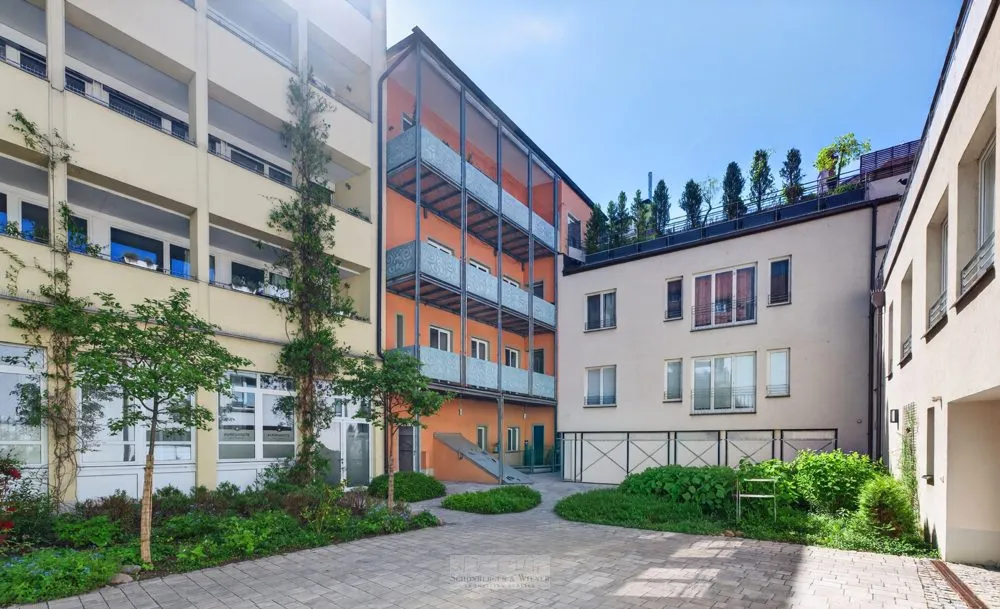 Immobilienangebot - Regensburg - Alle - Exklusive 2,5-Zimmer-Altstadtwohnung mit Balkon in hochwertig saniertem Denkmalobjekt