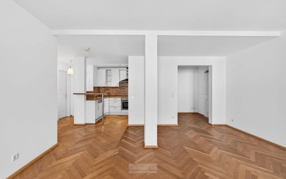 Immobilienangebot - Regensburg - Alle - Exklusive 2,5-Zimmer-Altstadtwohnung mit Balkon in hochwertig saniertem Denkmalobjekt