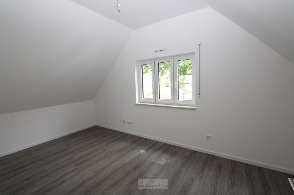 Immobilienangebot - Regensburg - Alle - Wohnen auf zwei Ebenen – stilvolle Maisonettewohnung in attraktiver Lage mit Westbalkon & Stellplatz
