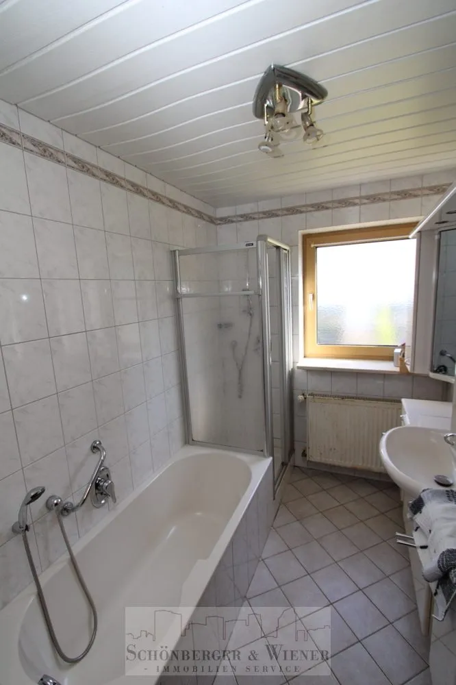 Immobilienangebot - Schwarzach - Alle - Idyllisch gelegenes Einfamilienhaus mit Potential!