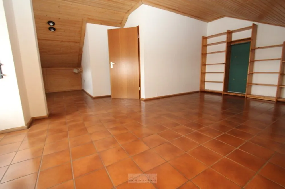 Immobilienangebot - Regenstauf - Alle - Gepflegte, zentral gelegene Doppelhaushälfte in Regenstauf!