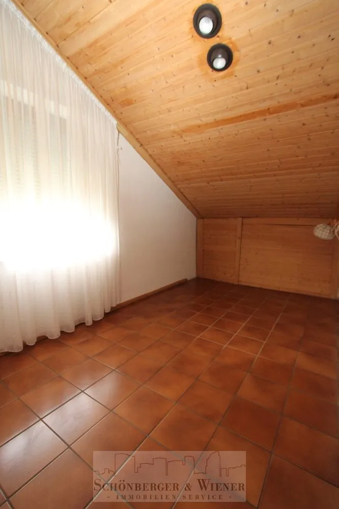 Immobilienangebot - Regenstauf - Alle - Gepflegte, zentral gelegene Doppelhaushälfte in Regenstauf!
