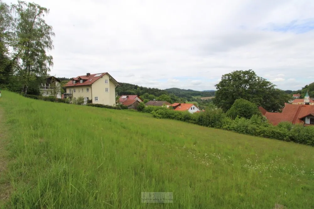 Immobilienangebot - Falkenstein - Alle - Attraktives Baugrundstück mit Bebauungsplan „Arracher Höhe“ – kein Bauzwang. Burgblick!!!