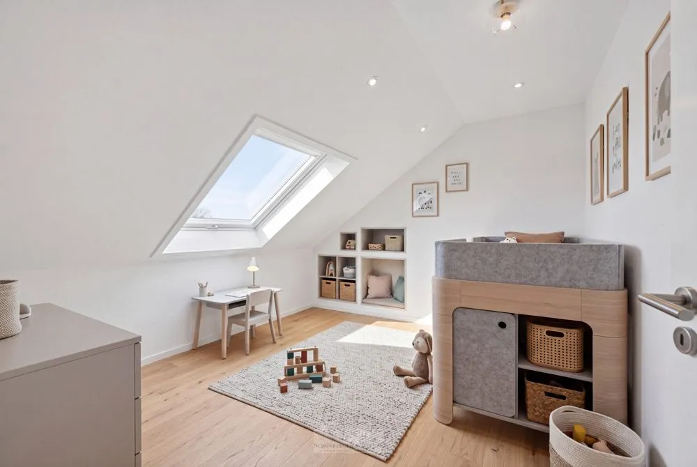Immobilienangebot - Tegernheim - Alle - Alternative zum Haus – Lichtdurchflutete 4,5-Zimmer-Wohnung im obersten Geschoss mit eigenem Garten
