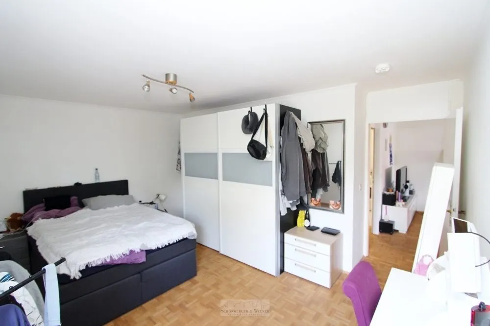 Immobilienangebot - Regensburg - Alle - Gepflegte 2 Zimmer-Wohnung mit großzügigem Balkon am östlichen Altstadtrand - frei ab 01.01.27