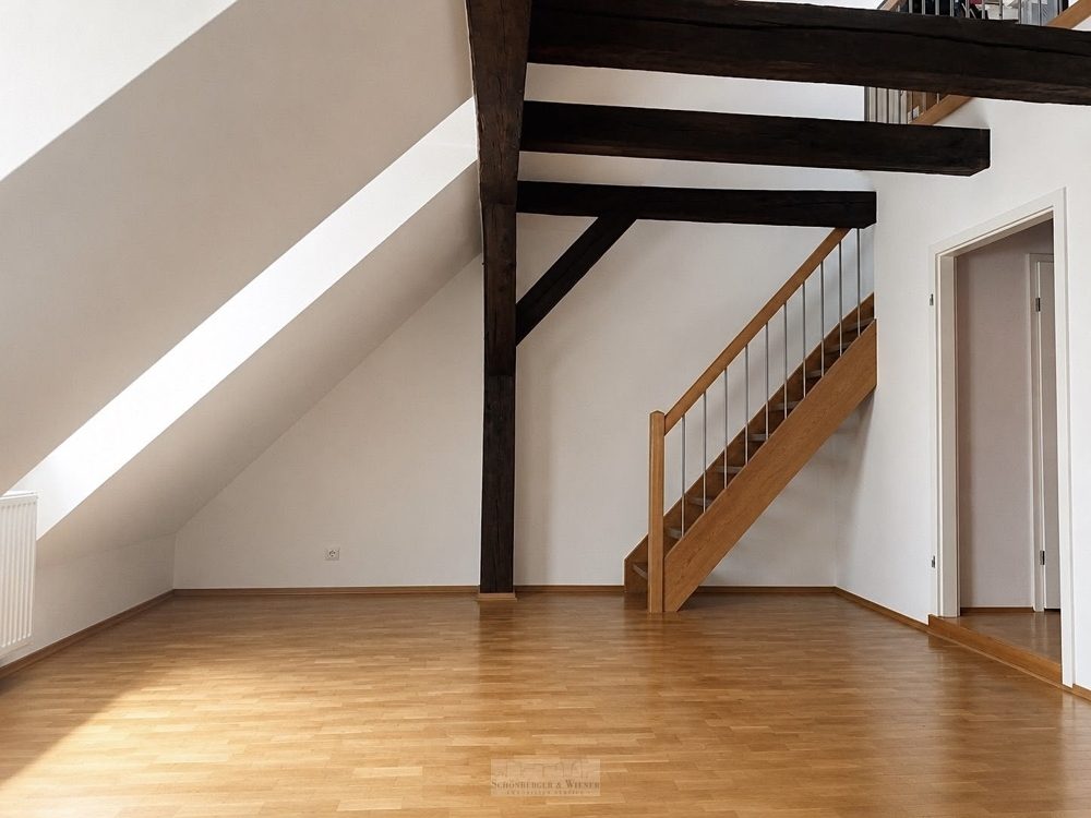 Immobilienangebot - Regensburg - Alle - Altstadt-Rarität: Maisonette mit Stellplatz im historischen Baudenkmal