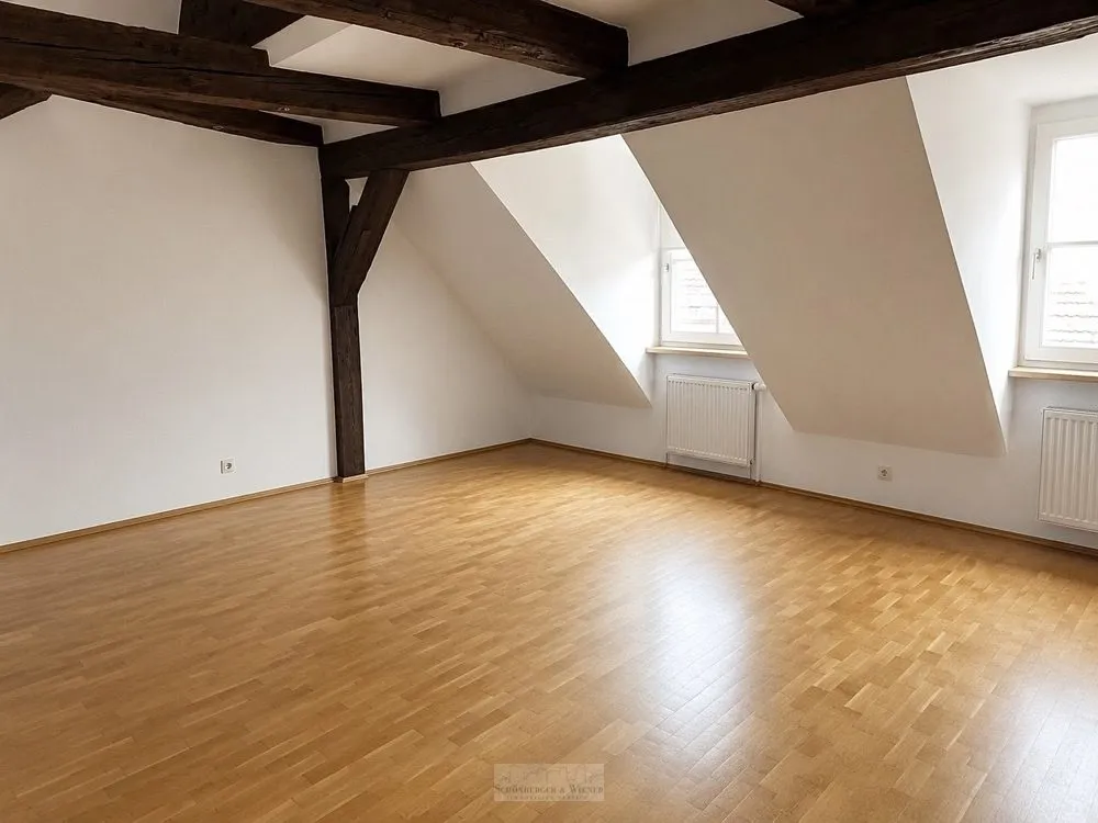 Immobilienangebot - Regensburg - Alle - Historisches Unikat mit eigenem Stellplatz – Maisonette mitten in der Regensburger Altstadt