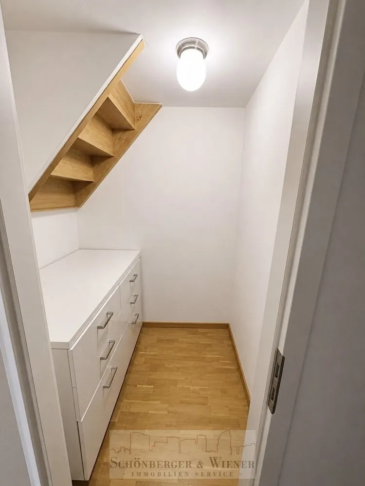 Immobilienangebot - Regensburg - Alle - Altstadt-Rarität: Maisonette mit Stellplatz im historischen Baudenkmal