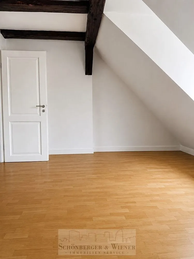 Immobilienangebot - Regensburg - Alle - Altstadt-Rarität: Maisonette mit Stellplatz im historischen Baudenkmal