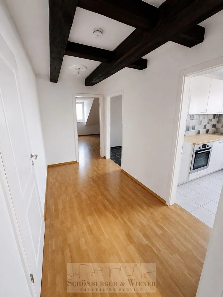 Immobilienangebot - Regensburg - Alle - Altstadt-Rarität: Maisonette mit Stellplatz im historischen Baudenkmal