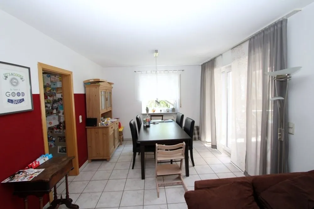Immobilienangebot - Wenzenbach - Alle - Doppelhaushälfte mit 2 Terrassen und Balkon in ruhiger Lage in Wenzenbach
