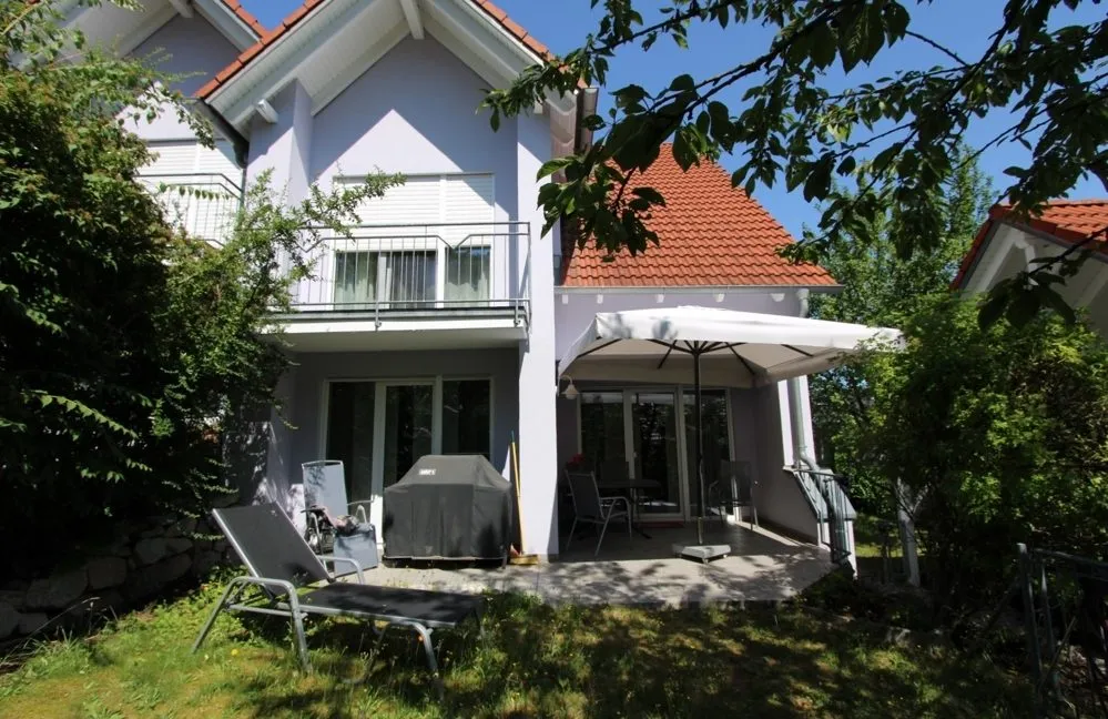 Immobilienangebot - Wenzenbach - Alle - Doppelhaushälfte mit 2 Terrassen und Balkon in ruhiger Lage in Wenzenbach