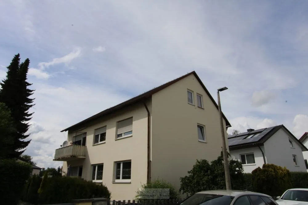 Immobilienangebot - Straubing - Alle - Zweiparteienhaus mit Ausbaureserve und langfristig vermieteten Wohnungen