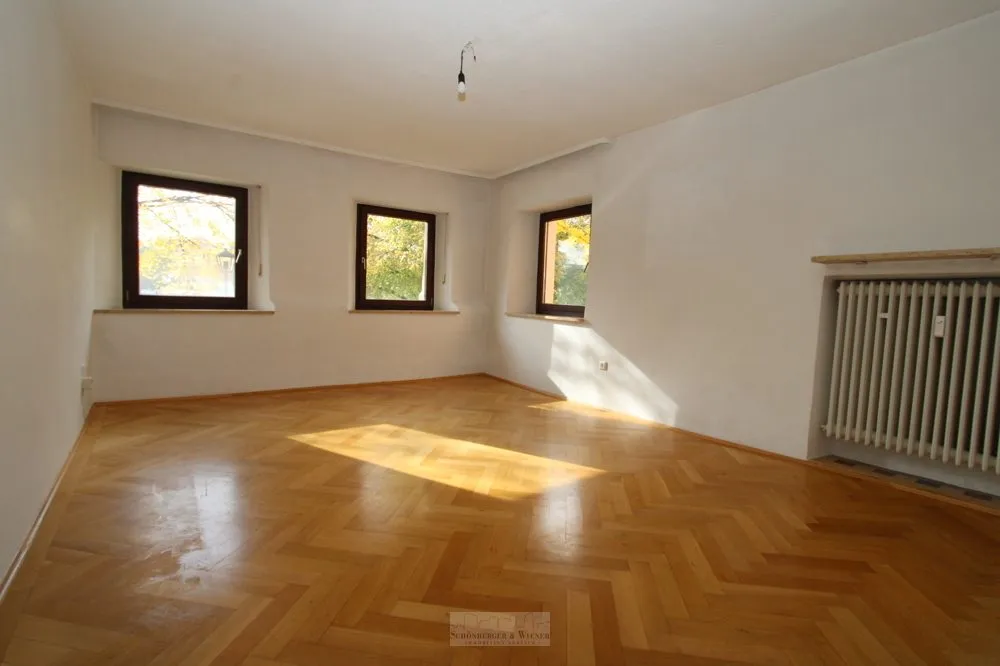 Immobilienangebot - Regensburg - Alle - Gepflegte 3 Zimmer-Altbau-Wohnung in exponierter Lage direkt am Donauufer!